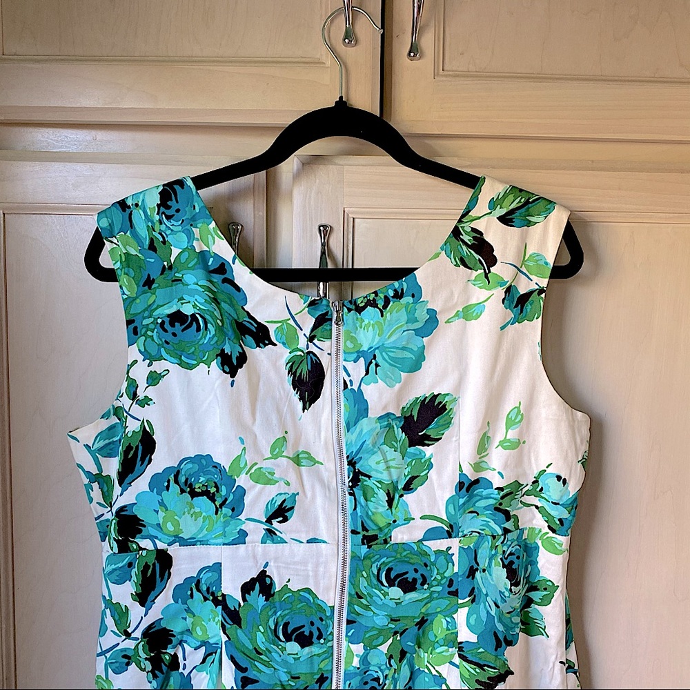 Floral Tea Party Dress - Picture 3 of 4